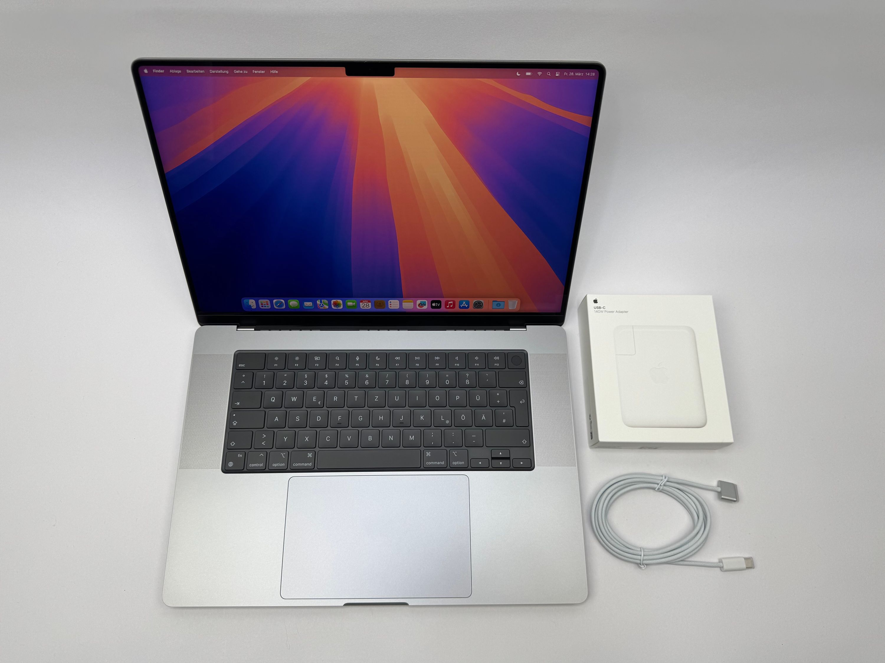Apple MacBook Pro 16“ M1 MAX 10C CPU 24C GPU 1 TB SSD 32 GB Ram 2021 SPACE GREY