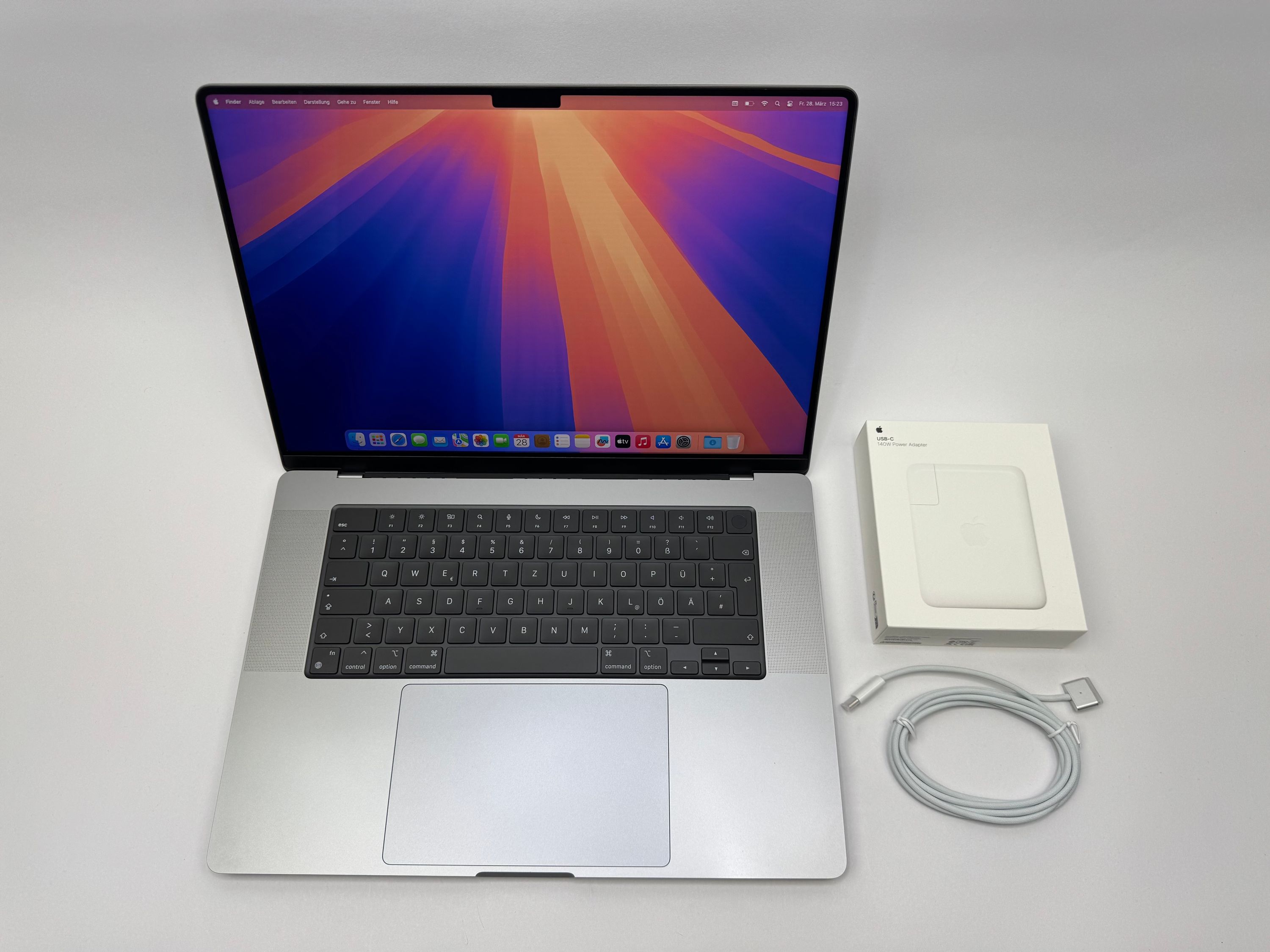 Apple MacBook Pro 16“ M1 MAX 10C CPU 24C GPU 1 TB SSD 32 GB Ram 2021 SPACE GREY