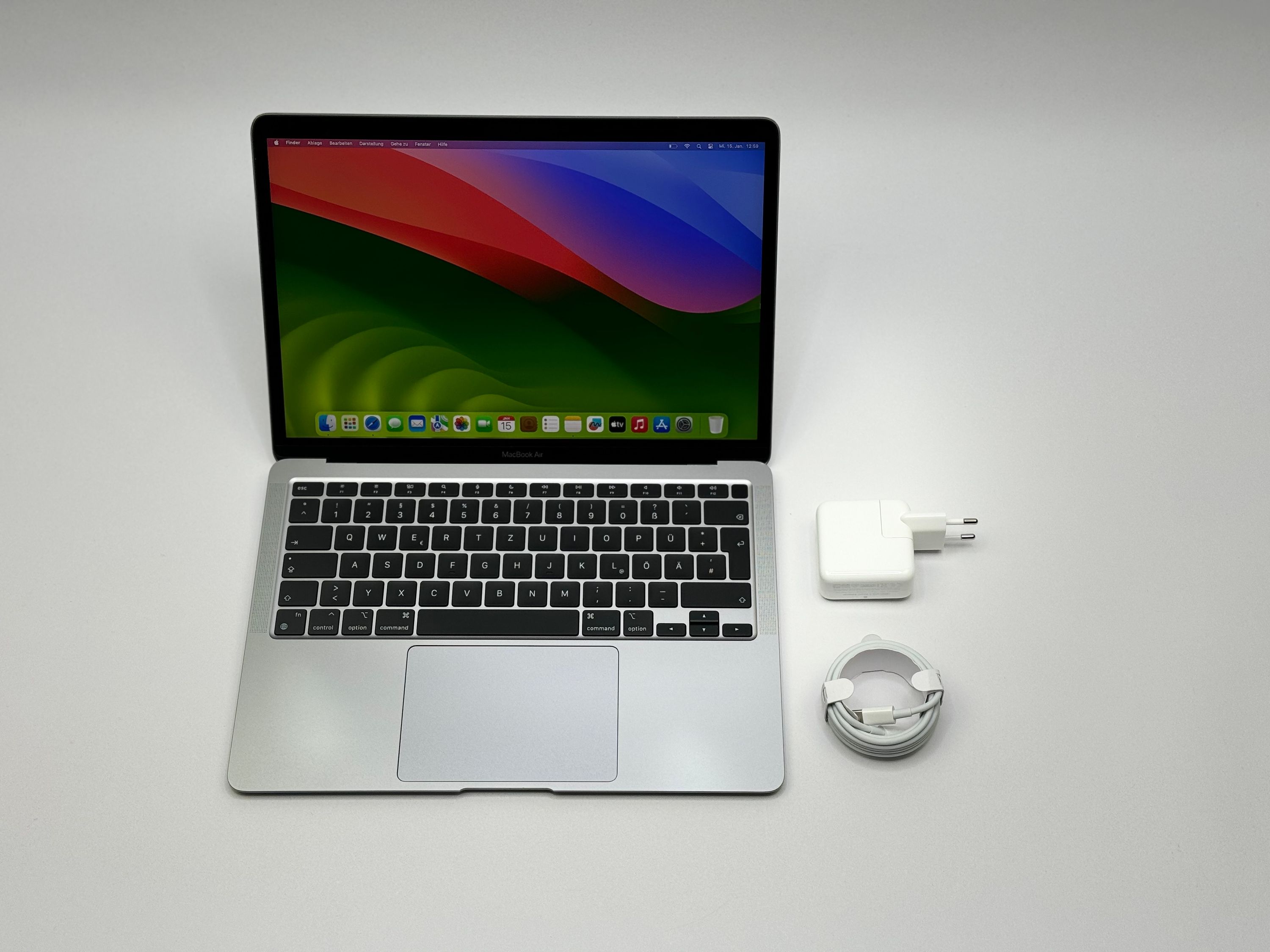 Apple MacBook Air 13,3“ M1 8C CPU 7C GPU 256 GB SSD 8 GB Ram 2020 
