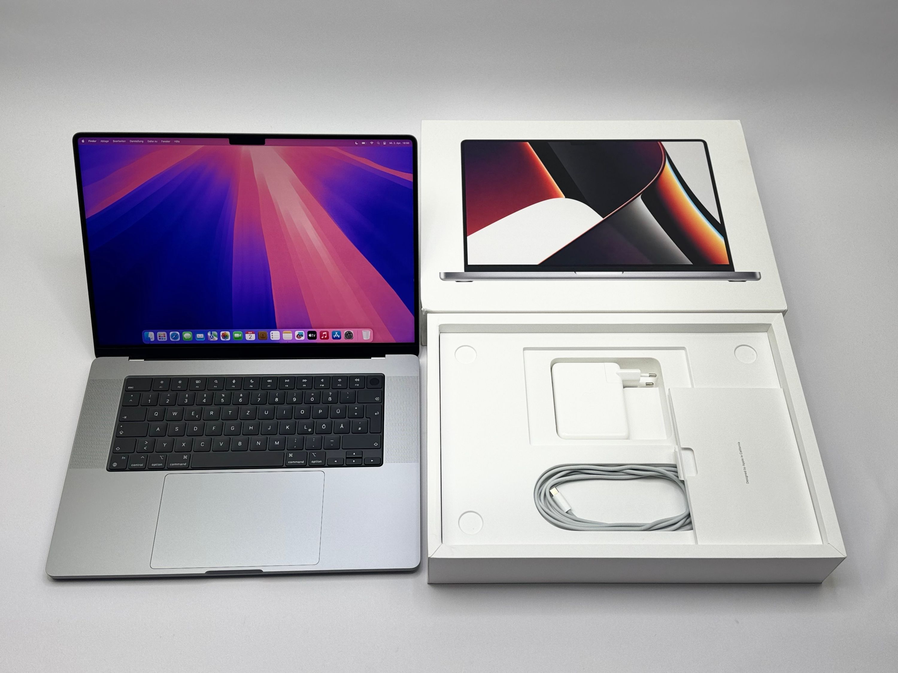 Apple MacBook Pro 16“ M1 PRO 10C CPU 16C GPU 1 TB SSD 16 GB Ram 2021 SPACE GREY