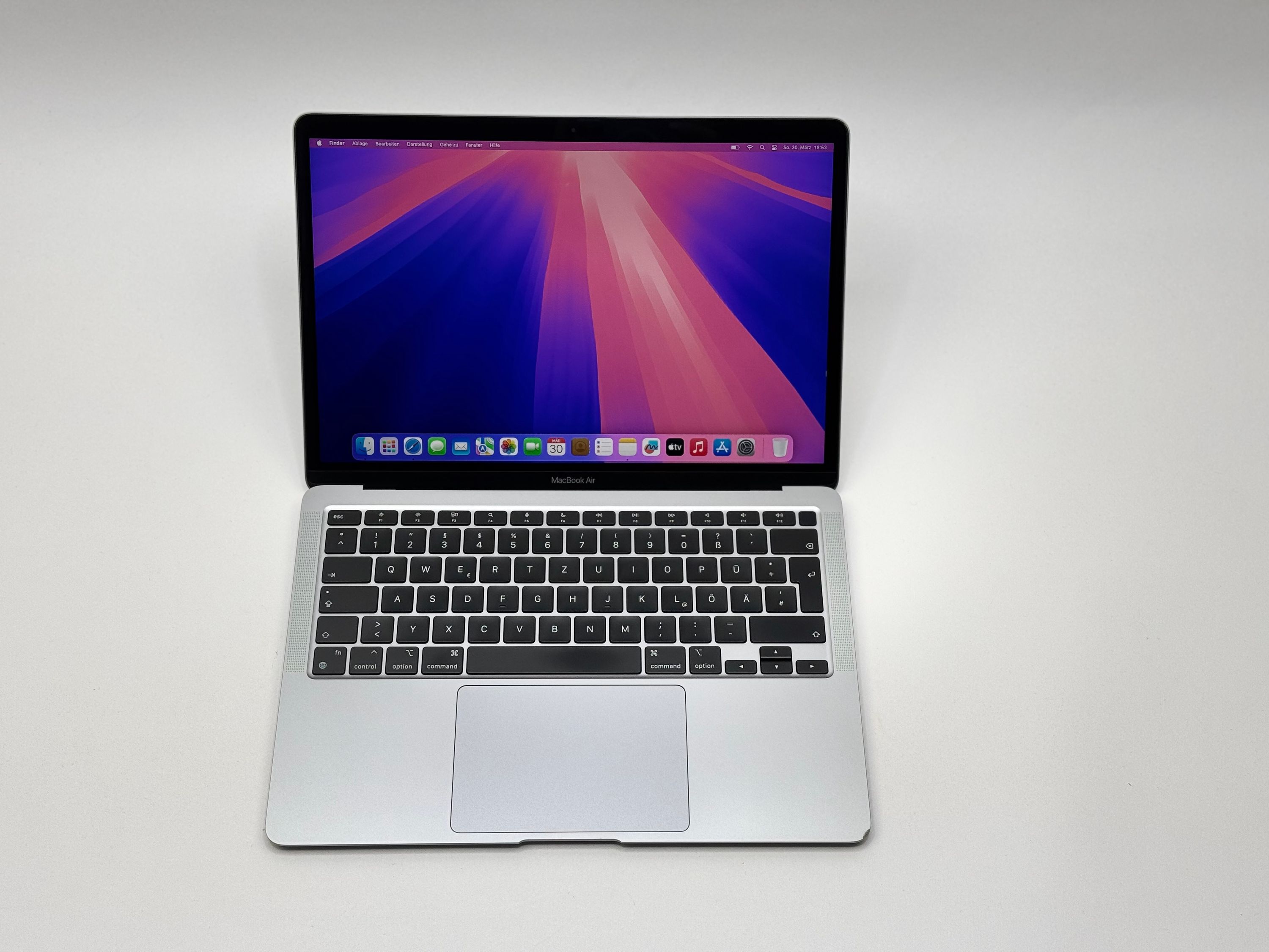 Apple MacBook Air 13,3“ M1 8C CPU 7C GPU 256 GB SSD 8 GB Ram 2020 Teildefekt