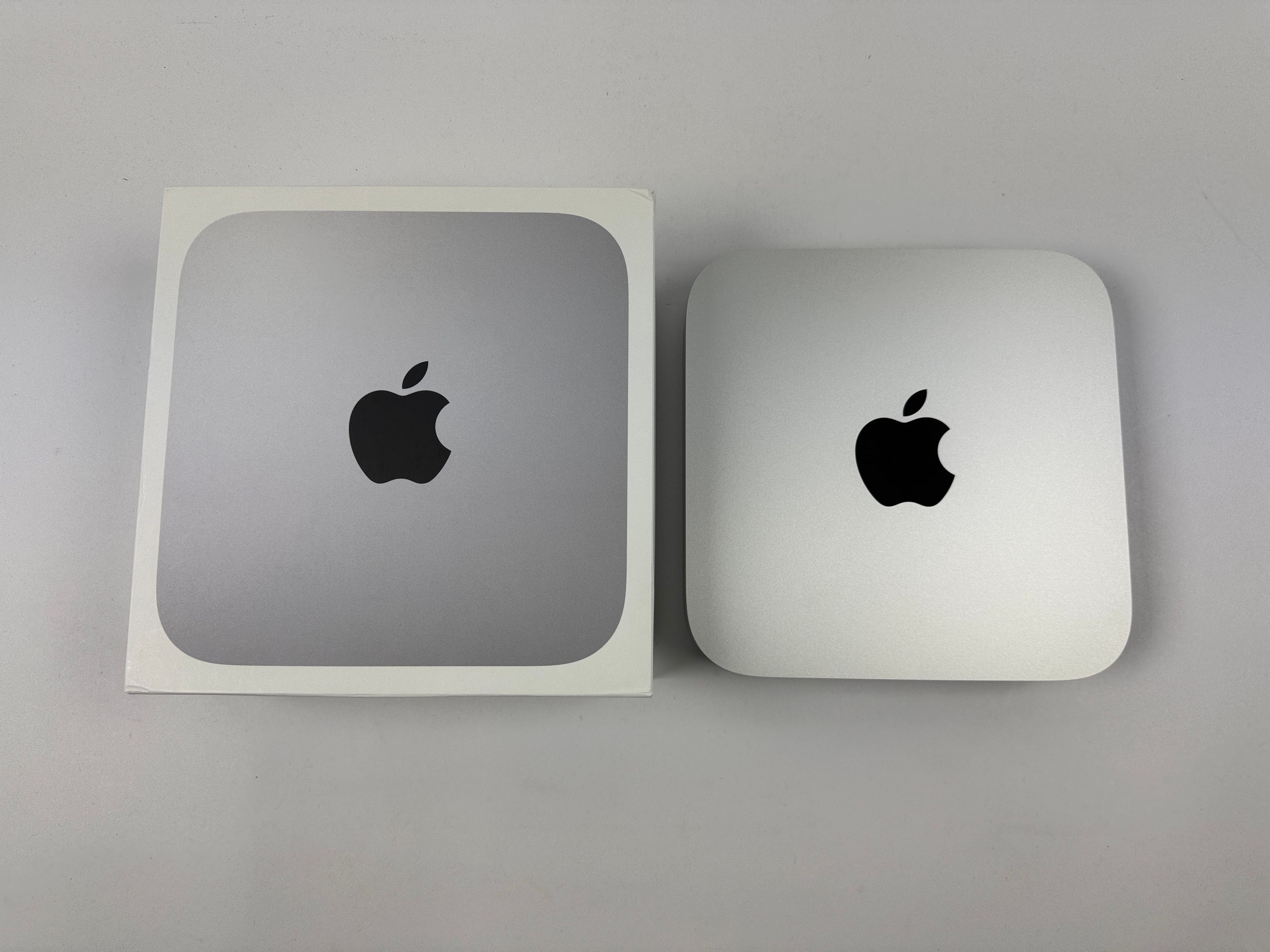 Apple Mac Mini M1 8-Core CPU 8-Core GPU 16 GB RAM 2 TB SSD SILBER